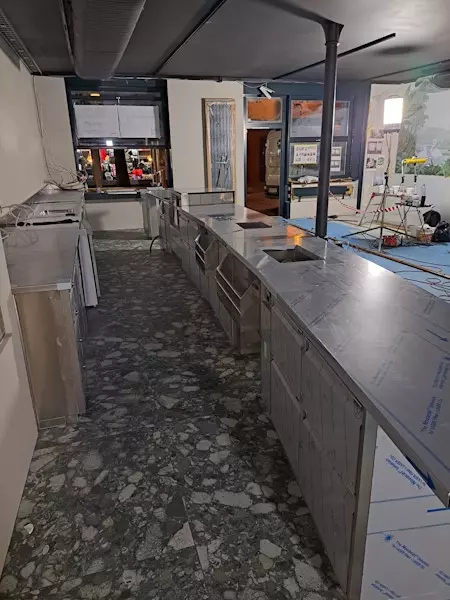 Montage Frumento Gastrotechnik, Großküchen, Buffet, Ausgaben, Bar, Foodtrack, Hohenems